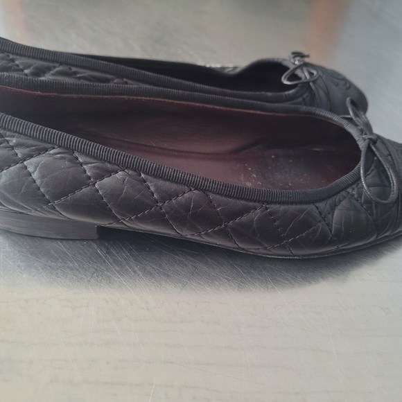 Chanel Black Quilted Ballet Flats - Picture 3 of 8